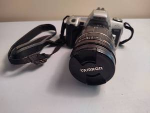 lot 220 image: Minolta Maxxum XTsi 35MM Camera