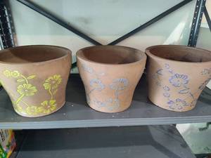 lot 225 image: Three Terra Cotta Planters