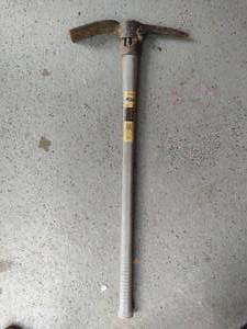 lot 238 image: Blue Hawk Pick wFiberglass Handle