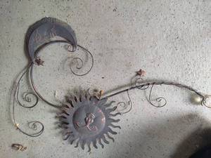 lot 239 image: Outdoor Wall Hanging Decor