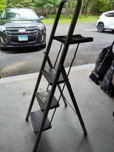 lot 246 image: Tricam Industries 3-Step Ladder