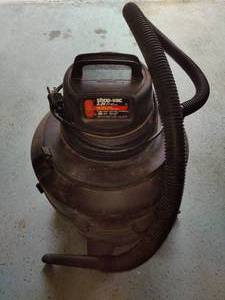 lot 249 image: Shop Vac 2.25HP WetDry Vac