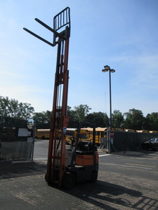 lot 606 image: TOYOTA FORKLIFT