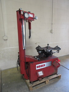 lot 608 image: COATES RIM CLAMP TIRE CHANGER