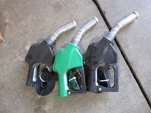 lot 611 image: OPW, AUTO SHUT OFF, FUEL DISPENSING NOZZLES