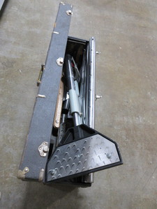 lot 613 image: TAYLOR CARPET INSTALLATION KIT IN TOOL BOX