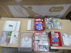 lot 30 image: Mixed First Aid Kits