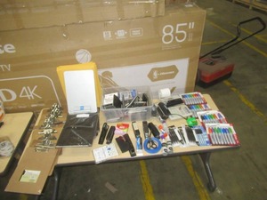 lot 39 image: Mixed Office Supplies
