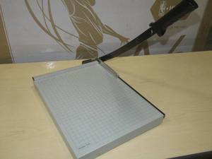 lot 44 image: 15e Paper Trimmer, 15 Cut Length, 15 Sheet, , Metal Base with 12 Gridlines, Guillotine Paper Cutter