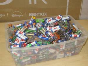lot 57 image: 16 Pounds AAA Batteries Over 500 Pair Of Batteries