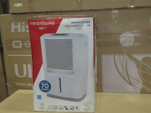 Frigidaire 70 Pint Capacity Dehumidifier fad704dwd