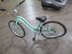 lot 63 image: Huffy 27.5 Parkside Comfort Bike, Mint Green, Adult, Womens Rear wheel needs repair