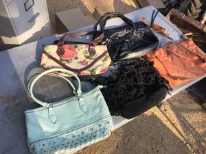 lot 178 image: 5 Designer Womens PurseHandbags
