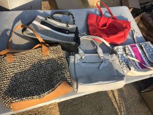 lot 179 image: 5 Designer Womens PurseHandbags
