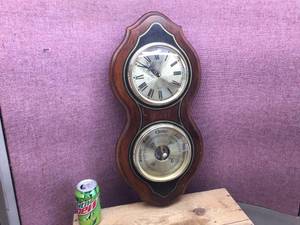 lot 183 image: Vintage Bulova - Clock & Barometer