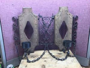 lot 195 image: Gothic-look Wall Hanging Candle Holder 26 x 18