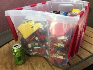 lot 214 image: Tote Full Vintage Lego - Authentic - Heavy