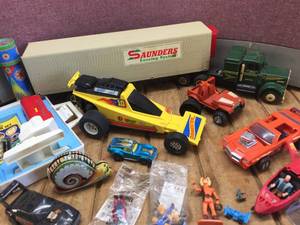 lot 216 image: Vintage Toys - Daishin Tractor Trailer - Working Dragster