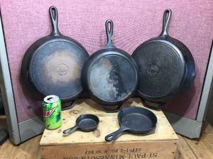 lot 260 image: 5 Cast Iron Skillets - 4 Lodge - 1 Philippe Richard