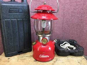 lot 264 image: Another Good Coleman 200A Lantern with Case