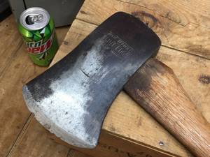 lot 269 image: Vintage True Temper - Flint Edge - Kelly Works Axe