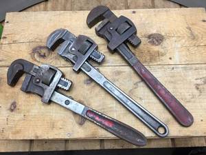 lot 276 image: 3 Vintage 14 AdjustableMonkeyPipe Wrenches - Dunlap & Tiger Tools