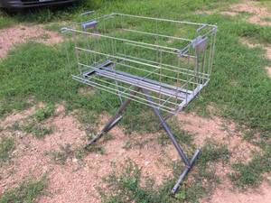 lot 281 image: MCM Rid-Jid Folding Metal Laundry Basket - Nice