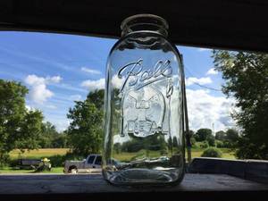 lot 308 image: Vintage Large BALL IDEAL Jar with Eagle