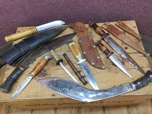 lot 326 image: Vintage & Tribal Type Knives