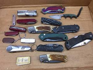 lot 338 image: Group Tactical - Survival Knives