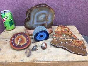 lot 108 image: Group Geode - Polished Agate - Mineral - Clocks