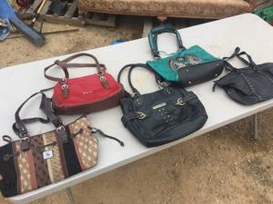 lot 161 image: 5 Womens PurseHandbags - Decent - Leather