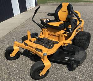 Cub Cadet Ultima ZT2 60" Zero Turn Mower
