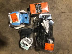 lot 33 image: Lot of Assorted Hardware Items Various Models and Conditions Customer Returns See Pictures
