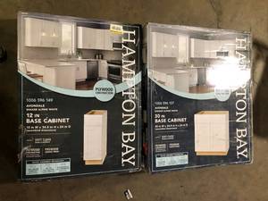 lot 49 image: Lot of Kitchen Cabinets Various Models and Conditions  Customer Returns See Pictures