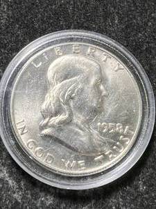 lot 09 image: 1958-D US FRANKLIN HALF DOLLAR UNC IN AIRTITE