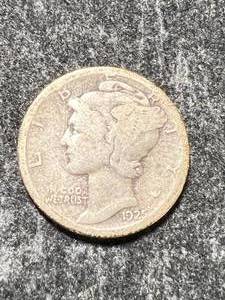 lot 18 image: 1925-S US MERCURY DIME