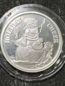 lot 59 image: 1 TROY OZ .999 FINE SILVER HOLIDAY CHEER ROUND