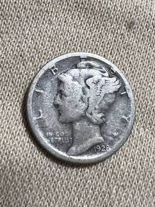 lot 68 image: 1928-S US MERCURY DIME