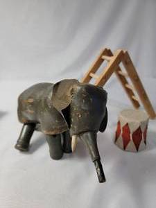 lot 37 image: Vintage -Ladder, Drum, Elephant, Clown made by Schoenhut Company Circus in  the early 1900s.
