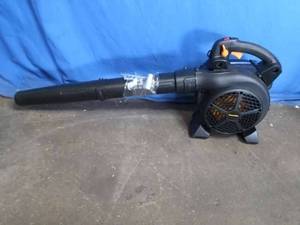 lot 21 image: Poulan Pro 26cc 2-Cycle Gas Leaf and Lawn Blower