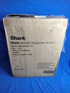 lot 33 image: Shark Matrix Plus 2-in-1 Robot Vacuum and Mop