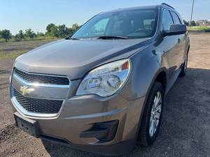 lot 5 image: 2011 Chevy Equinox