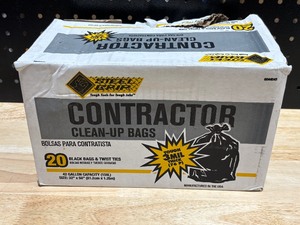 lot 11 image: Contractor Clean Up Bags 42 Gallon