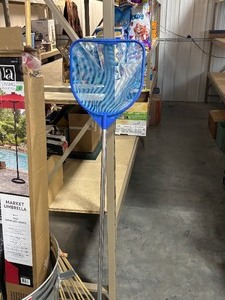 lot 20 image: Pool Skimmer Net