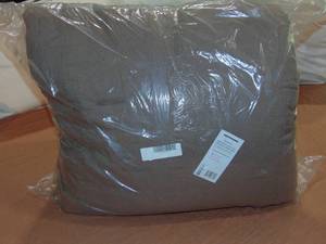 lot 11 image: Twin XL French Linen Comforter & Sham Set