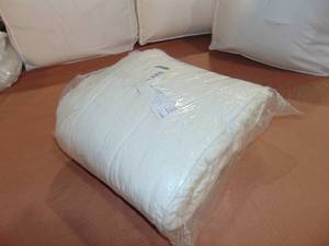 lot 13 image: French Linen Box Stitch Quilt  BOKSER HOME Cal-King-Cream