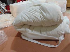 Queen Feather & Down Plush Luxury Mattress Topper | BOKSER HOME UPC 810098939232