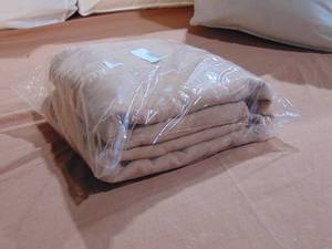 lot 43 image: Cal King Clay 100% French Linen Duvet Cover