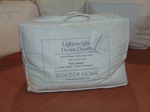 lot 45 image: Full - Queen Lightweight 700 Fill Power Luxury Down Duvet Comforter